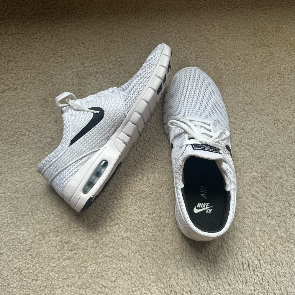 Nike SB Air - White Sneakers Lightweight Low-Top Design